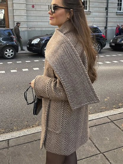 Manteau en Chevrons avec Écharpe